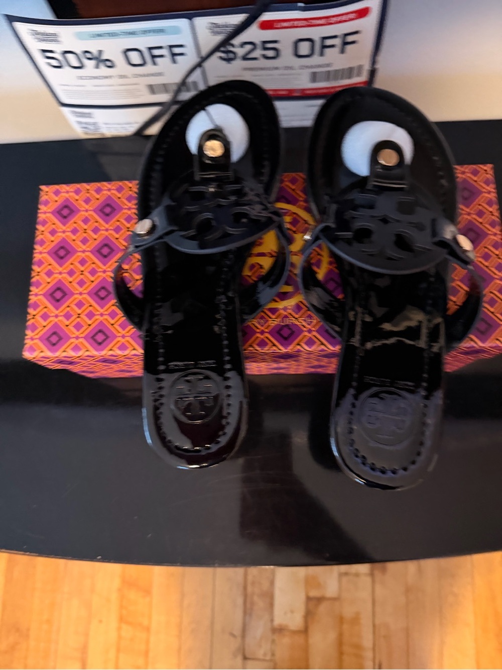 Tory Burch Black Patent Logo-Trim Kids Sandals